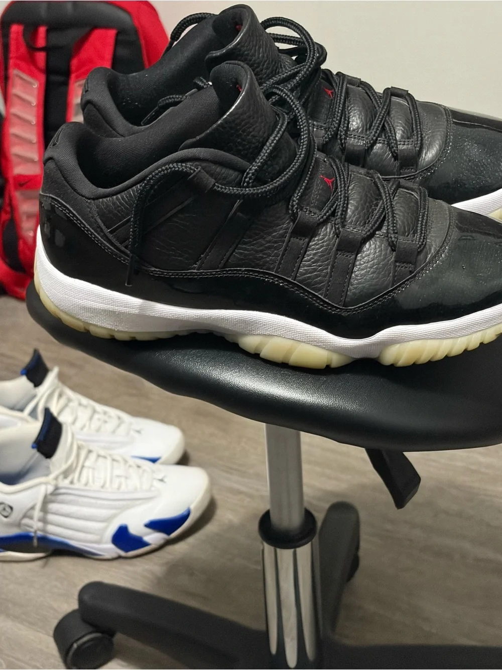 Jordan Men's Black and Off-White Low-Top Sneakers